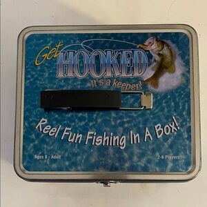 Get Hooked Reel Fun Fishing in a Box board game for 2-6 players  2004